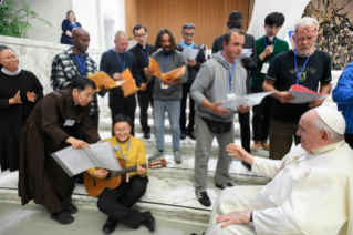 13-A los participantes en el Encuentro promovido por el Servicio Internacional de la Renovación Carismática Católica (Catholic Charismatic Renewal International Service - CHARIS) 