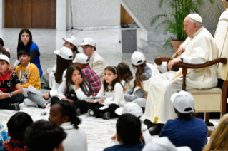 5-"As crianças encontram o Papa" 
