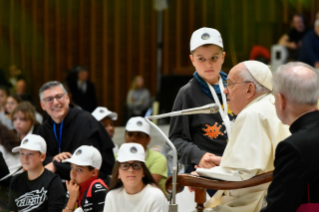 16-“Los niños encuentran el Papa - Aprendamos de los niños y niñas” 