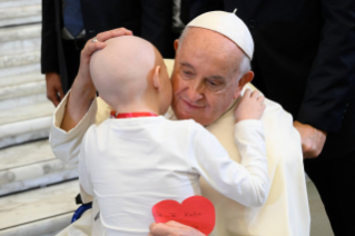 30-"As crianças encontram o Papa" 