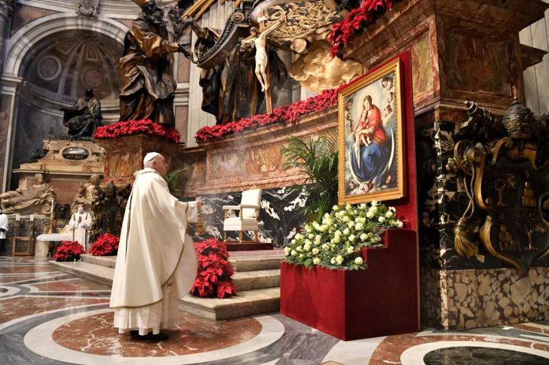 El Papa y la Virgen