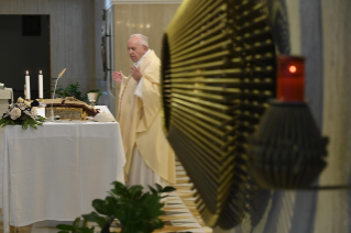 8-Holy Mass presided over by Pope Francis at the Casa Santa Marta in the Vatican:"Our relationship with God is gratuitous, it is friendship"