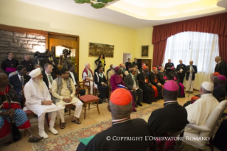2-Viaje apostólico: Encuentro interreligioso y ecuménico en el Salón de la Nunciatura apostólica