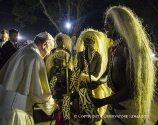 20-Apostolische Reise: Besuch in Munyonyo und Begrüßung der Katechisten und Lehrer 