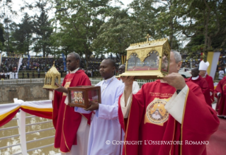 12-Viagem Apostólica: Santa Missa pelos Mártires de Uganda