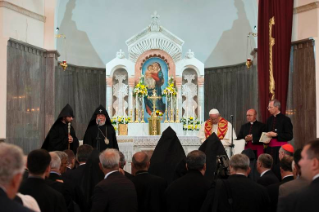 6-Viaje apostólico a Armenia: Visita a la Catedral católica armenia de los Santos Mártires de Gyumri