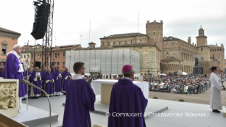 1-Pastoral Visit: Holy Mass in Piazza Martiri