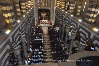 8-Pastoralbesuch in Genua: Begegnung mit den Bischöfen Liguriens, dem Klerus, Seminaristen und Ordensleuten der Region, mit Laien-Kurienmitarbeitern und Repräsentanten anderer Konfessionen 