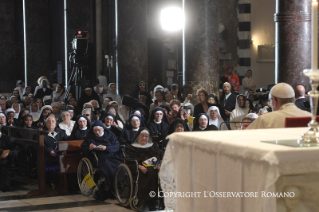2-Pastoralbesuch in Genua: Begegnung mit den Bischöfen Liguriens, dem Klerus, Seminaristen und Ordensleuten der Region, mit Laien-Kurienmitarbeitern und Repräsentanten anderer Konfessionen 
