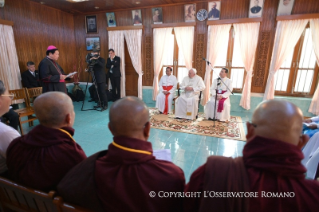 4-Viagem Apostólica a Myanmar: Encontro com os líderes religiosos 