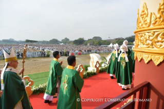 8-Apostolische Reise nach Myanmar: Eucharistiefeier