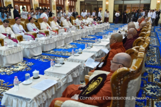 0-Viagem Apostólica a Myanmar: Encontro com o Conselho Supremo "Shanga" dos Monges Budistas 