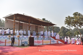 0-Viaje apostólico a Bangladés: Santa Misa y ordenación sacerdotal