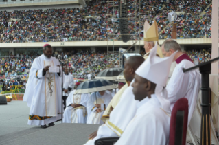 19-Apostolic Journey to Mozambique: Holy Mass  