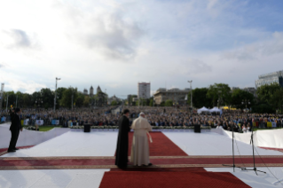19-Viagem Apostólica à Romênia: Encontro mariano com os jovens e as famílias