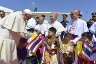 3-Apostolic Journey of the Holy Father to Thailand: Official welcome  