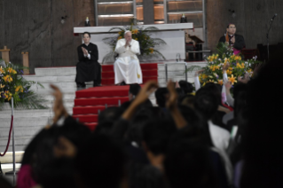 13-Viaggio Apostolico in Giappone: Incontro con i giovani  