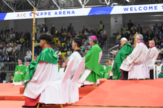 8-Voyage apostolique en Mongolie : Messe au Steppe Arena 