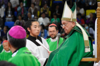 22-Voyage apostolique en Mongolie : Messe au Steppe Arena 
