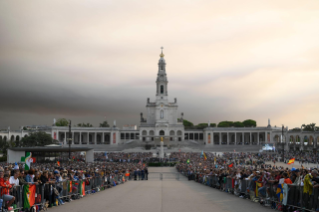 6-Voyage apostolique au Portugal : Prière du Chapelet avec les jeunes malades