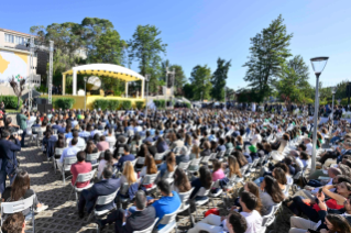 8-Viaje apostólico a Portugal: Encuentro con los jóvenes universitarios