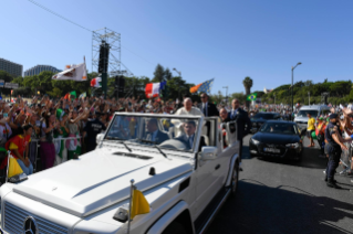 2-Viaje apostólico a Portugal: Vía Crucis con los jóvenes