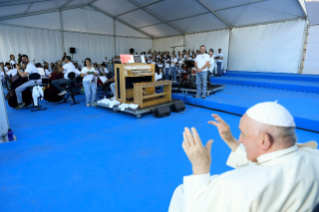 14-Voyage apostolique au Portugal : Chemin de Croix avec les jeunes 