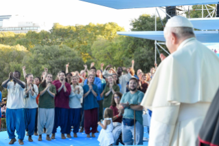 30-Viaje apostólico a Portugal: Vía Crucis con los jóvenes
