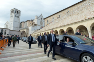 15-Besuch von Papst Franziskus in Assisi: Heilige Messe und Unterzeichnung der Enzyklika <i>"Fratelli tutti” über die Geschwisterlichkeit und die soziale Freundschaft</i>