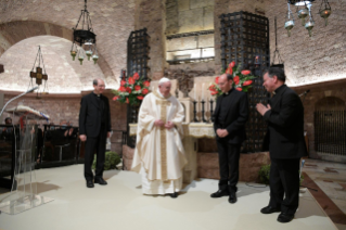 14-Besuch von Papst Franziskus in Assisi: Heilige Messe und Unterzeichnung der Enzyklika <i>"Fratelli tutti” über die Geschwisterlichkeit und die soziale Freundschaft</i>