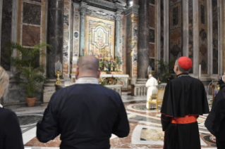 23-Récitation du chapelet présidée par le Pape François pour invoquer la fin de la pandémie
