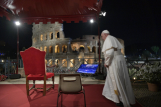 4-Way of the Cross at the Colosseum presided over by the Holy Father - Good Friday
