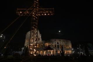 23-Way of the Cross at the Colosseum presided over by the Holy Father - Good Friday