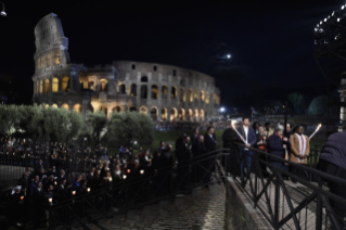 25-Way of the Cross at the Colosseum presided over by the Holy Father - Good Friday