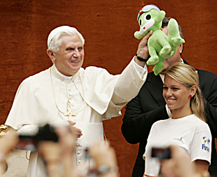 papa-campioni-nuoto-roma