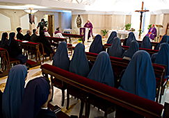 Messa del Papa nella Domus Sanctae Marthae con alcune maestranze del Vaticano 