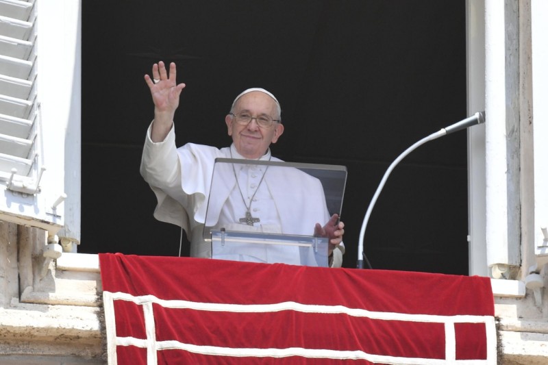 Angélus de l'Assomption: Marie, symbole du renversement des valeurs Cq5dam.web.800.800