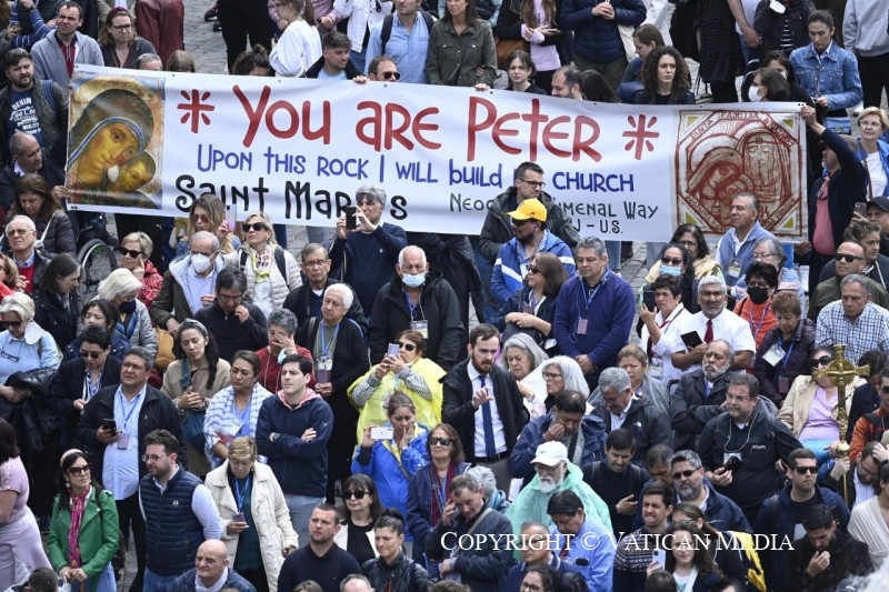 'Tú eres Pedro', dicen los fieles al Papa