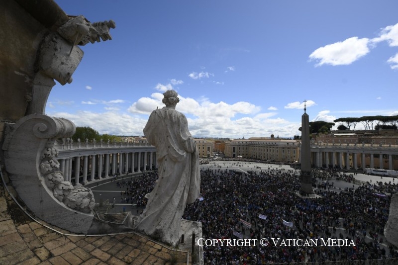 Regina caeli: n’excluons personne de la miséricorde de Dieu Cq5dam.web.800.800