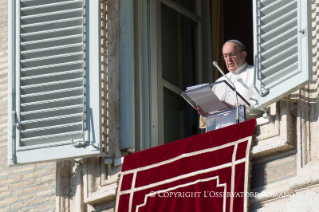 0-Angelus, 6 gennaio 2015, <i>Solennità dell'Epifania del Signore</i>