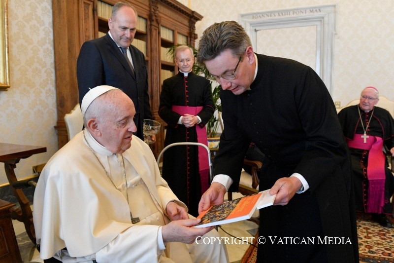 1-Aos membros da Comiss&atilde;o Internacional Anglicano-Cat&oacute;lica (ARCIC)