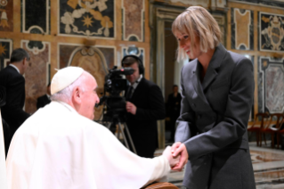 9-Aux artistes du « Concert de Noël au Vatican » 