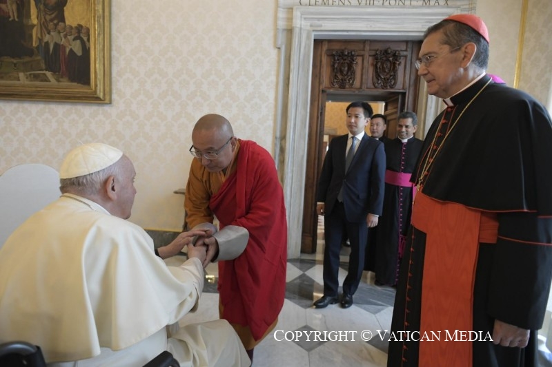 3-A la D&eacute;l&eacute;gation des Autorit&eacute;s du Bouddhisme de Mongolie