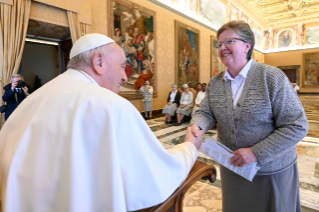 0-To Participants in the General Chapters of the Order of the Most Holy Savior of Saint Bridget and the Comboni Missionary Sisters