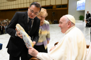 7-Aux participants à la rencontre de la communauté catholique Shalom