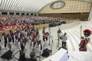 3-Al Piccolo Coro dell'Antoniano di Bologna e ai Cori della Galassia dell'Antoniano