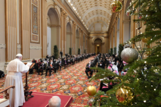 12-Aux membres du Corps diplomatique accrédités auprès du Saint-Siège pour la présentation des vœux pour la nouvelle année