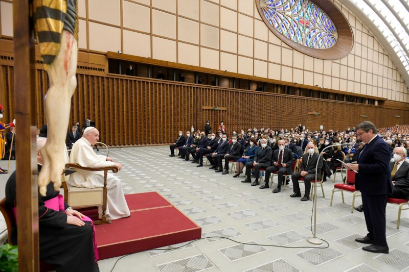 El Papa, con los magistrados italianos