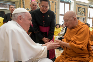 8-Alla Delegazione Buddista dell'Assemblea Sangha di Chetuphon, Thailandia