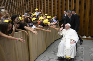 16-To the Pilgrims from the dioceses of Alessandria and Spoleto